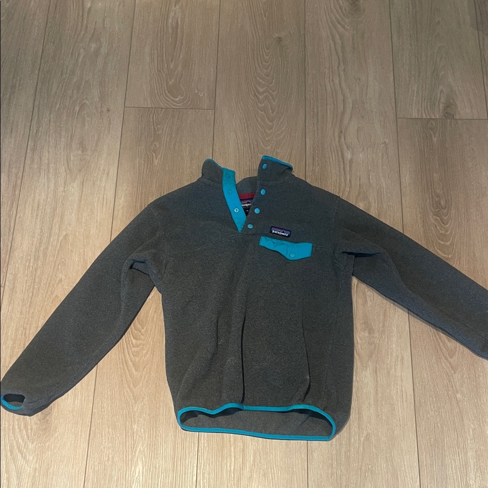 Patagonia Men's Charcoal and Teal Crewneck Sweater